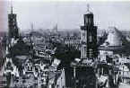 Frankfurt's Old City from the Cathedral Tower/Vom Dom rechts die Paulskirche, links der Rathausturm